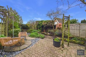 Photo 24- click for photo gallery